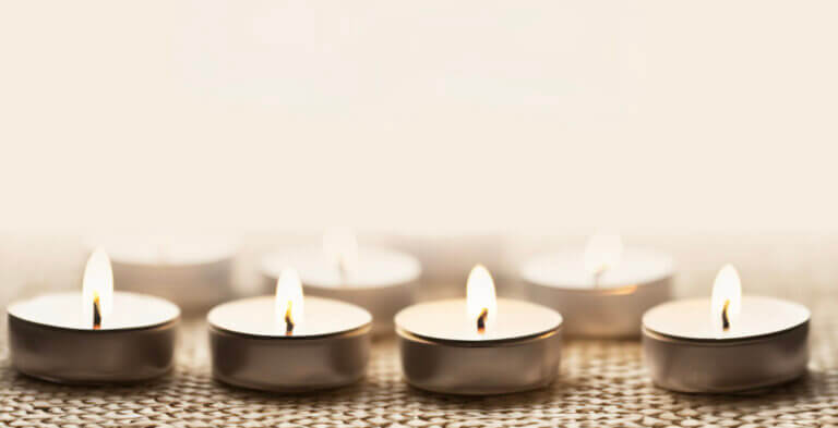 Maundy Thursday candles